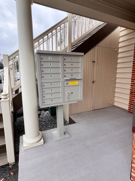 More Photos Of 2011 State St, East Petersburg Medical For Lease