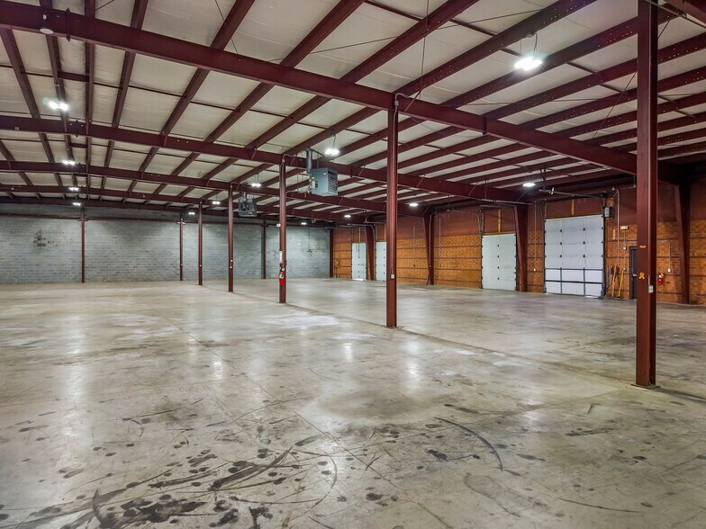 More Photos Of 2595 Viceroy Dr, Winston-Salem Warehouse For Lease