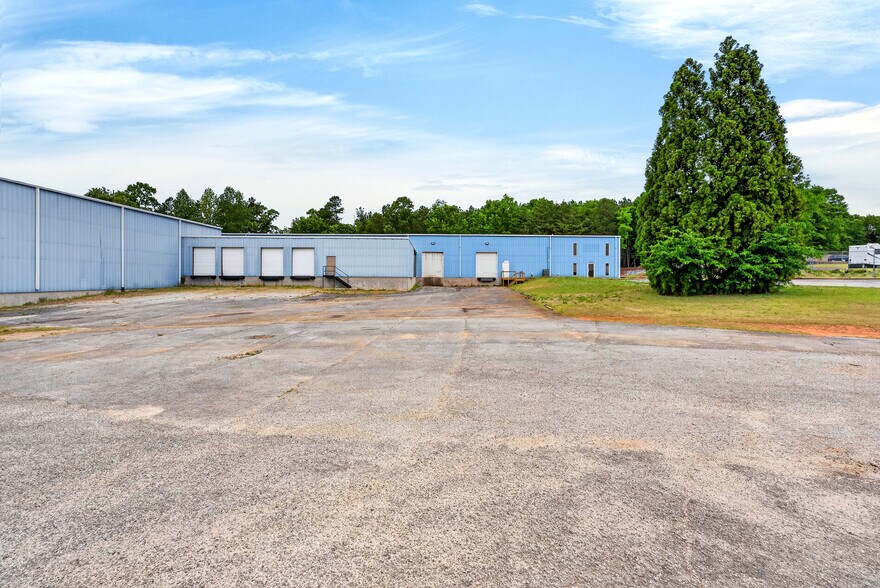 More Photos Of 725 Bryant Rd, Spartanburg Manufacturing For Sale