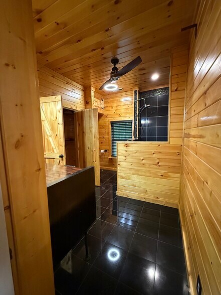 More Photos Of 630 Meinhard Rd, Port Wentworth Office For Lease