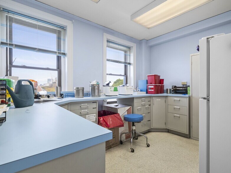 More Photos Of 1180 Beacon St, Brookline Hospital For Sale