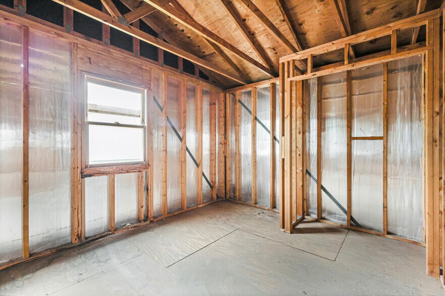 More Photos Of 11 S 2nd St, Festus Office For Sale