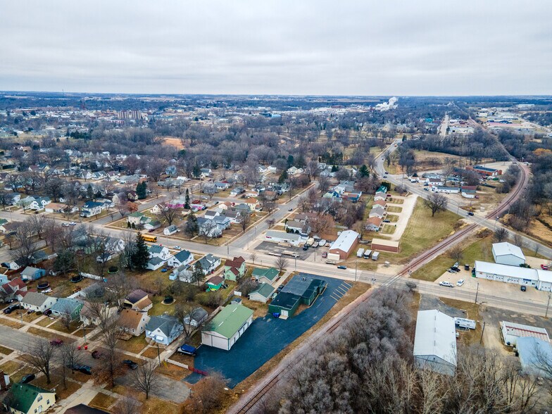 More Photos Of 1006 8th Ave SW, Austin Flex For Lease