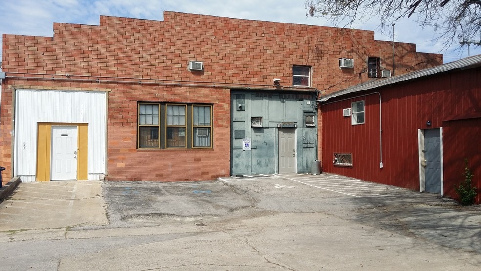 More Photos Of 301 Chicon St, Austin Loft Creative Space For Lease