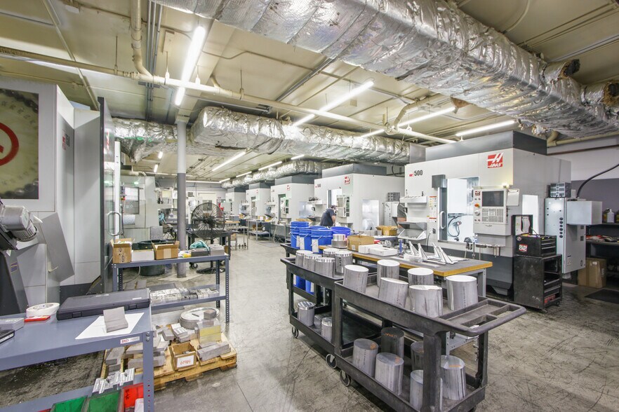 More Photos Of 4900 E Hunter Ave, Anaheim Manufacturing For Sale