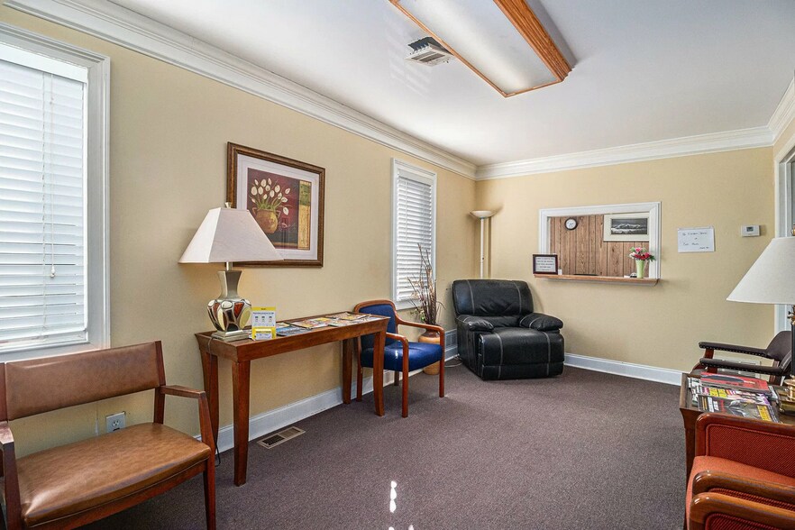 More Photos Of 4537 Covington Hwy, Decatur Medical For Sale
