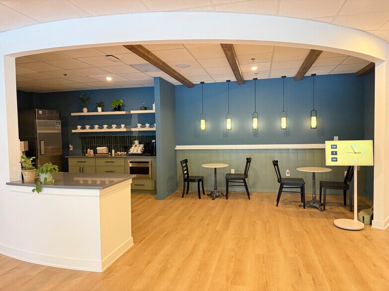 More Photos Of 5955 State Bridge Rd, Johns Creek Coworking Space