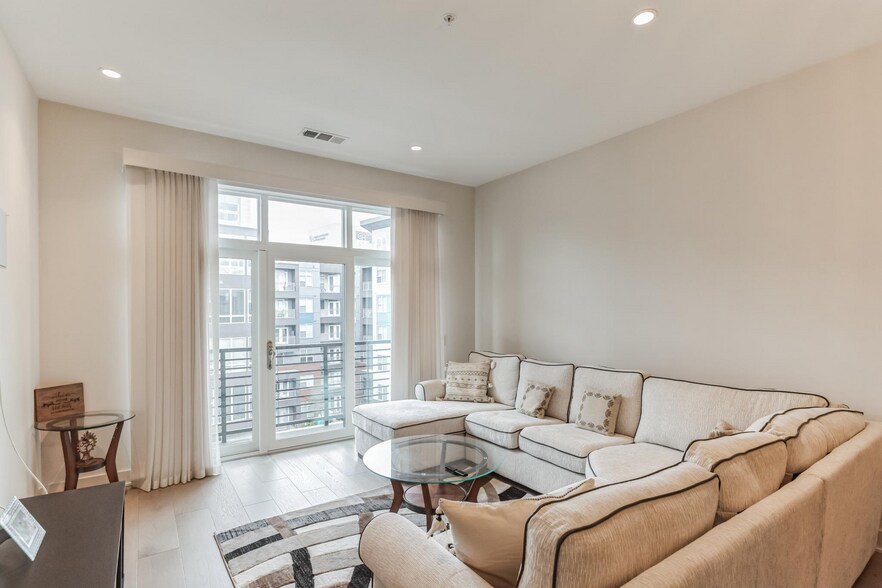 More Photos Of 575 S Goddard Blvd, King Of Prussia Apartments For Sale