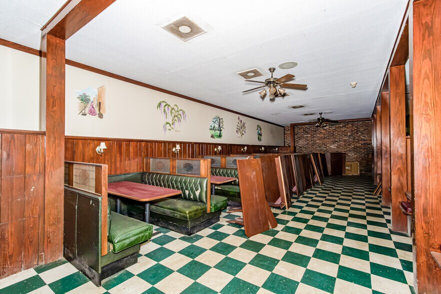 More Photos Of 15 7th St, Augusta Restaurant For Sale