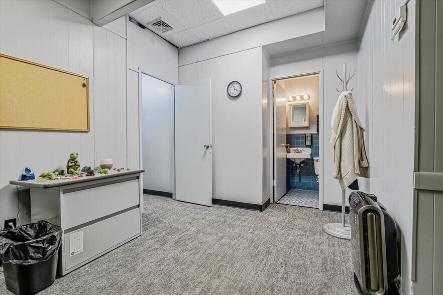 More Photos Of 723 Braddock Ave, Braddock Office For Sale
