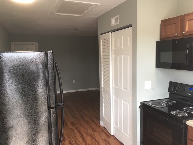 More Photos Of 3936 Lori Sue Ave, Dayton Apartments For Sale