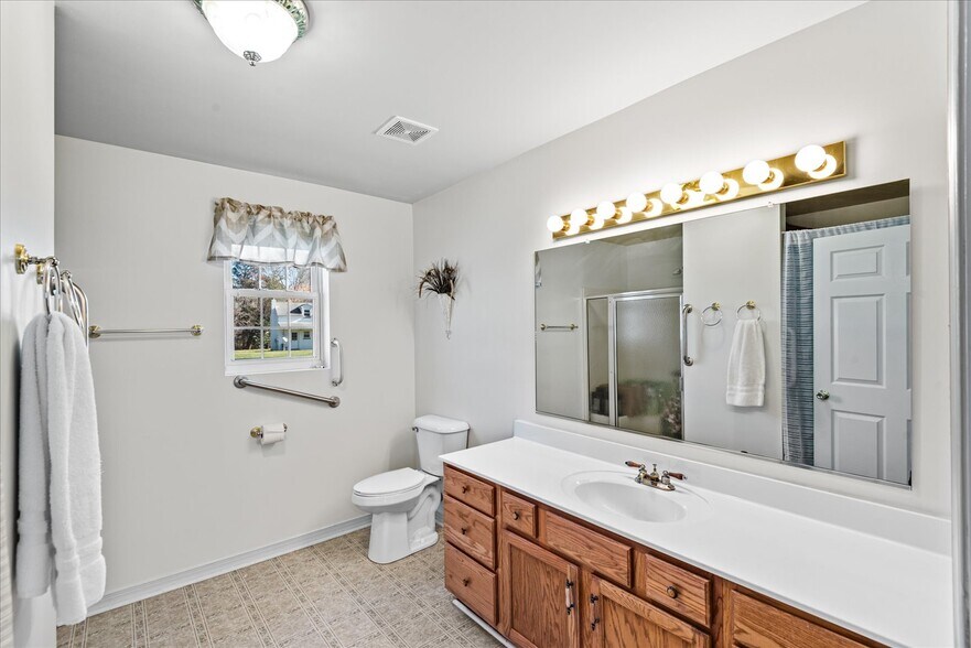 More Photos Of 115 E Broaddus Ave, Bowling Green Apartments For Sale