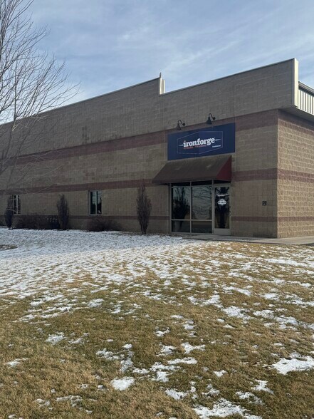 Primary Photo Of W5037 Amy Ave, Kaukauna Service For Lease