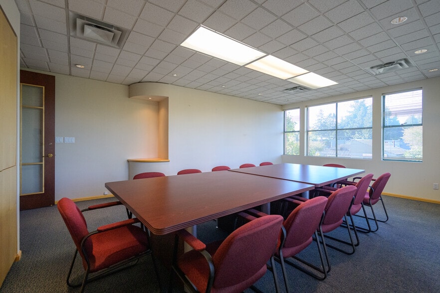 More Photos Of 1530 56th St, Delta Office For Lease