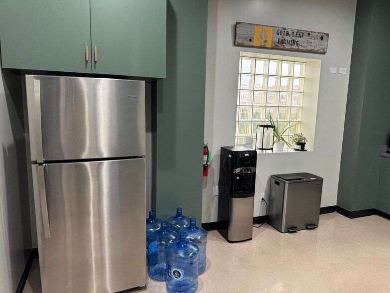 More Photos Of 1012 11th St, Modesto Office For Lease