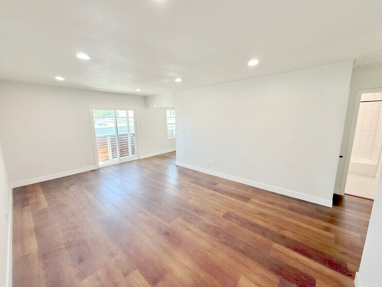 More Photos Of 825 Manhattan Ave, Hermosa Beach Apartments For Sale
