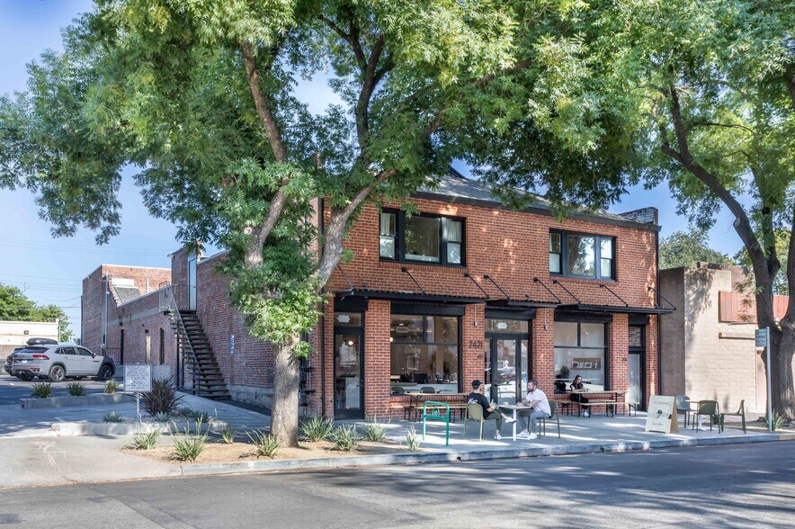 More Photos Of 2421 17th St, Sacramento Office Residential For Lease