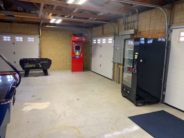 More Photos Of 4800 Massillon Rd, North Canton Sports And Entertainment For Sale