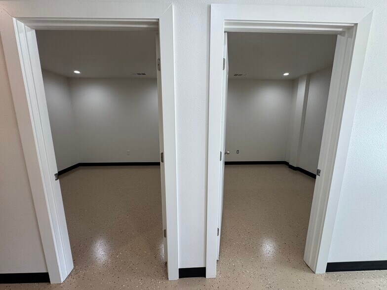 More Photos Of 450 Hwy 290 E, Elgin Light Distribution For Lease
