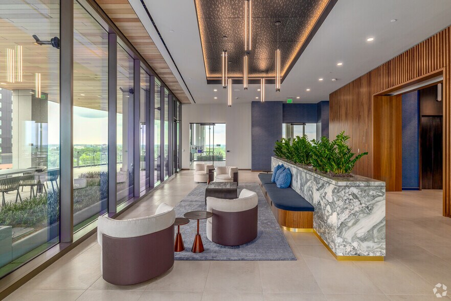 More Photos Of 110 East Blvd, Charlotte Office For Lease