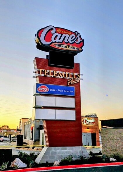 More Photos Of 13555 Telegraph Rd, Whittier Unknown For Lease