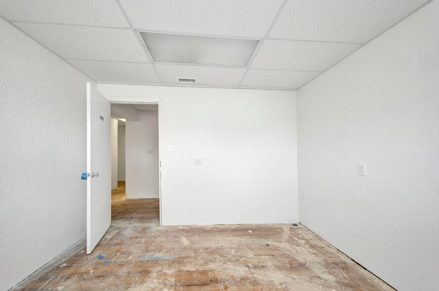 More Photos Of 3443 Tamiami Trl, Port Charlotte Medical For Lease