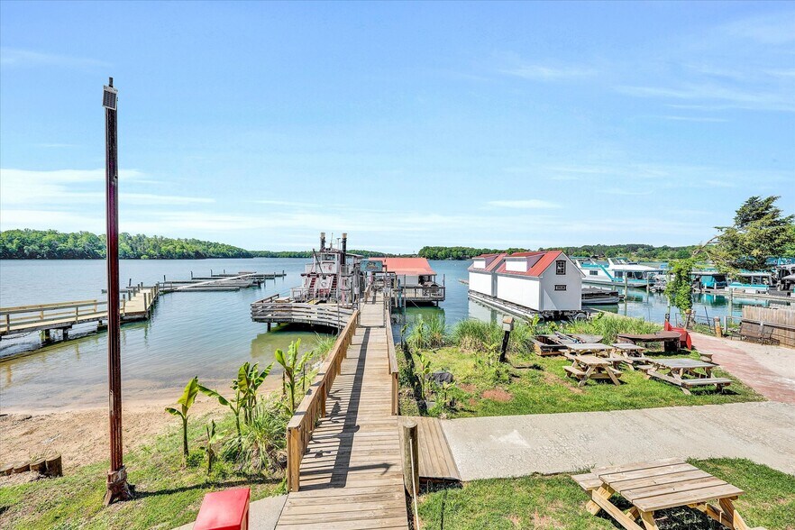 More Photos Of 3619 Airport Rd, Moneta Marina For Sale