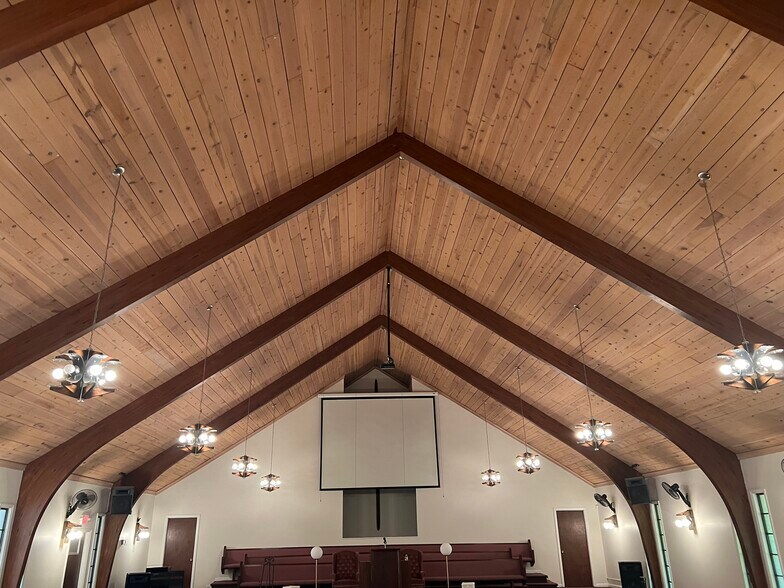 More Photos Of 4031 Rainbow Dr, Decatur Religious Facility For Sale