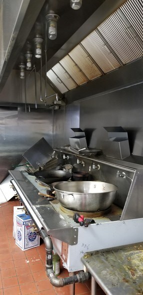 More Photos Of 7500-7558 Annapolis Rd, Lanham Unknown For Lease