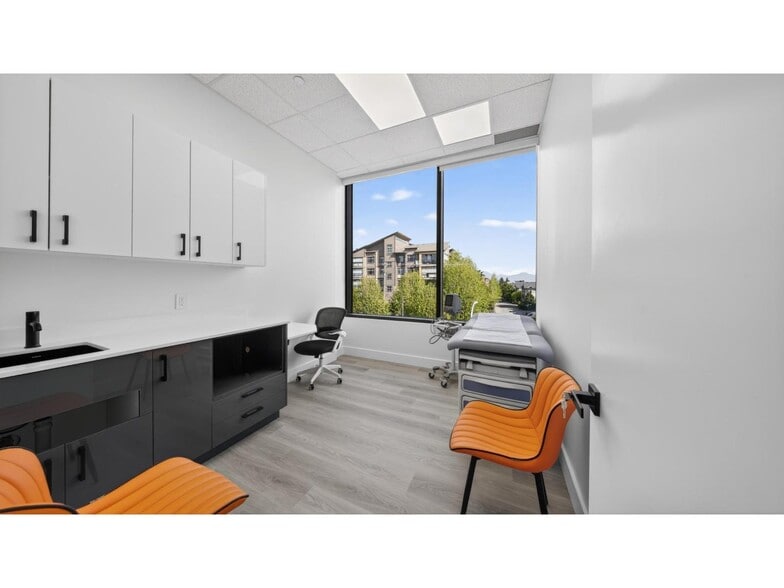 More Photos Of 7980 B 206A st, Langley Medical For Lease