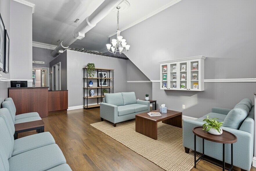 More Photos Of 133 E 39th St, New York Office Residential For Lease