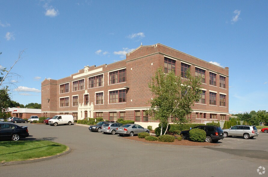 More Photos Of 74 East St, Plainville Medical For Sale