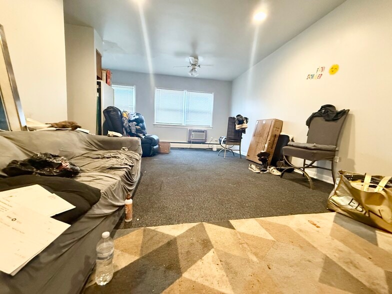 More Photos Of 7535 S Saginaw Ave, Chicago Apartments For Sale