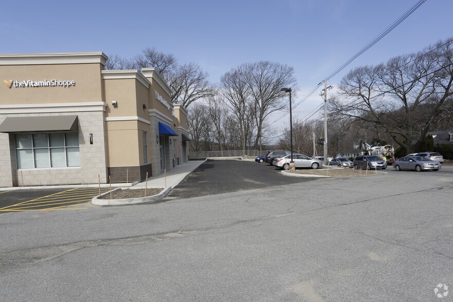 More Photos Of 435 Winthrop Ave, Andover Freestanding For Lease
