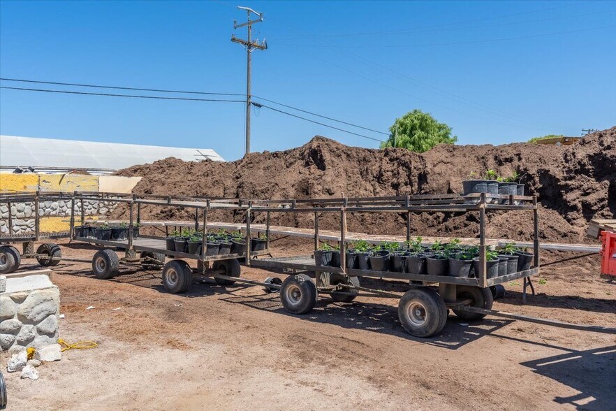 More Photos Of 23820 Potter Rd, Salinas Contractor Storage Yard For Sale