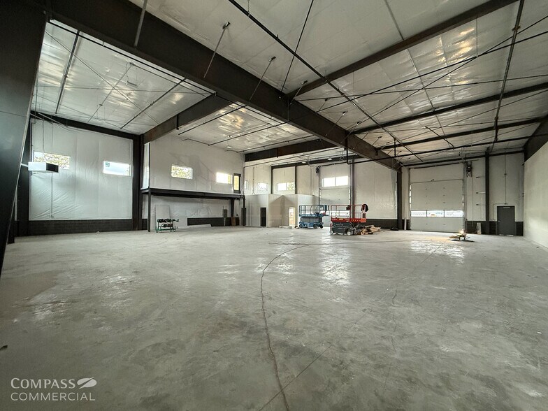 More Photos Of 63625 Old Deschutes Rd, Bend Warehouse For Lease