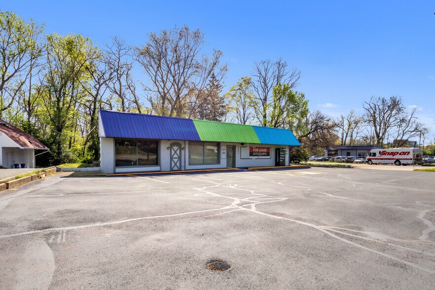 More Photos Of 5701 N Michigan Rd, Indianapolis Freestanding For Sale