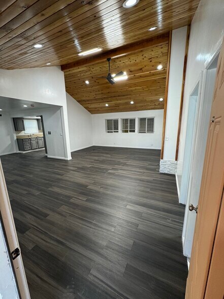 More Photos Of 4634 W Slauson Ave, Los Angeles General Retail For Sale