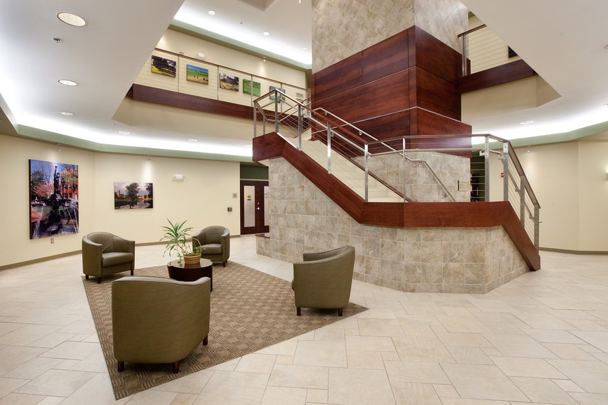 More Photos Of 45 Thomas Johnson Dr, Frederick Medical For Lease