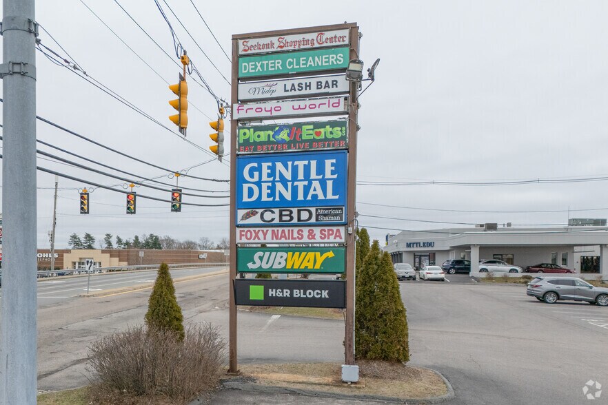 More Photos Of 1201-1205 Fall River Ave, Seekonk Unknown For Lease