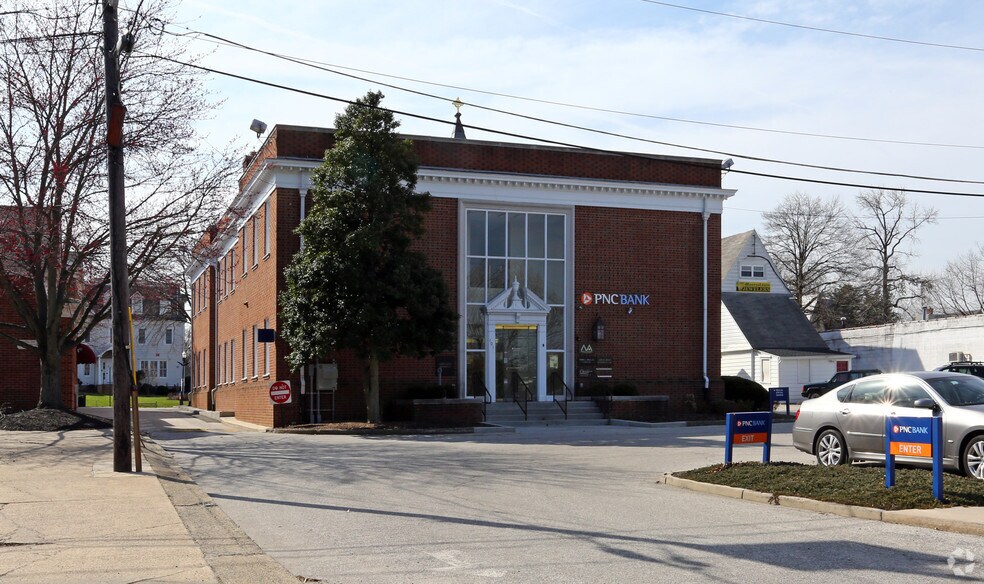 More Photos Of 101 W Main St, Moorestown Bank For Lease
