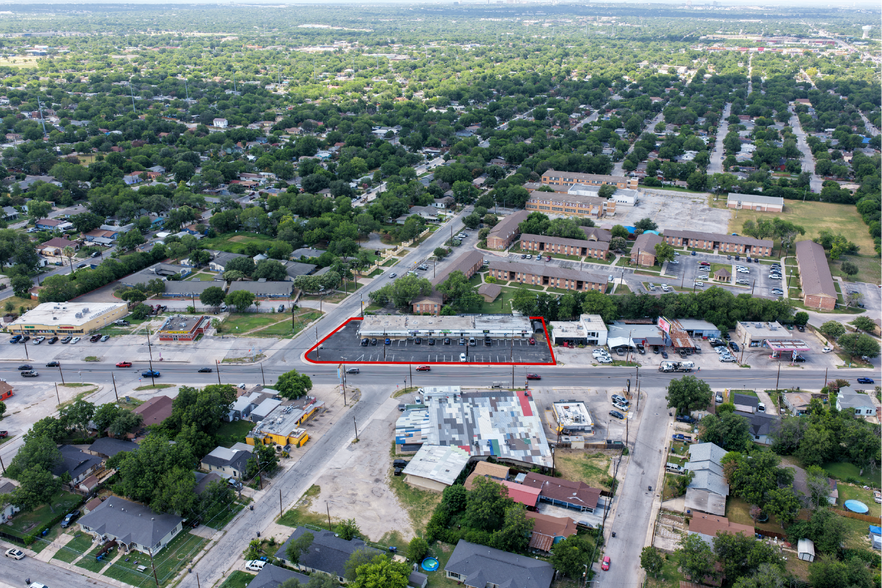 Primary Photo Of 1307-1407 Castroville Rd, San Antonio General Retail For Lease