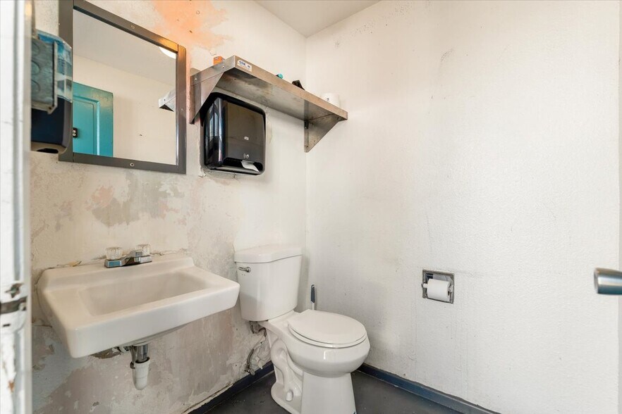 More Photos Of 404 CA-3 Hwy, Etna Restaurant For Sale