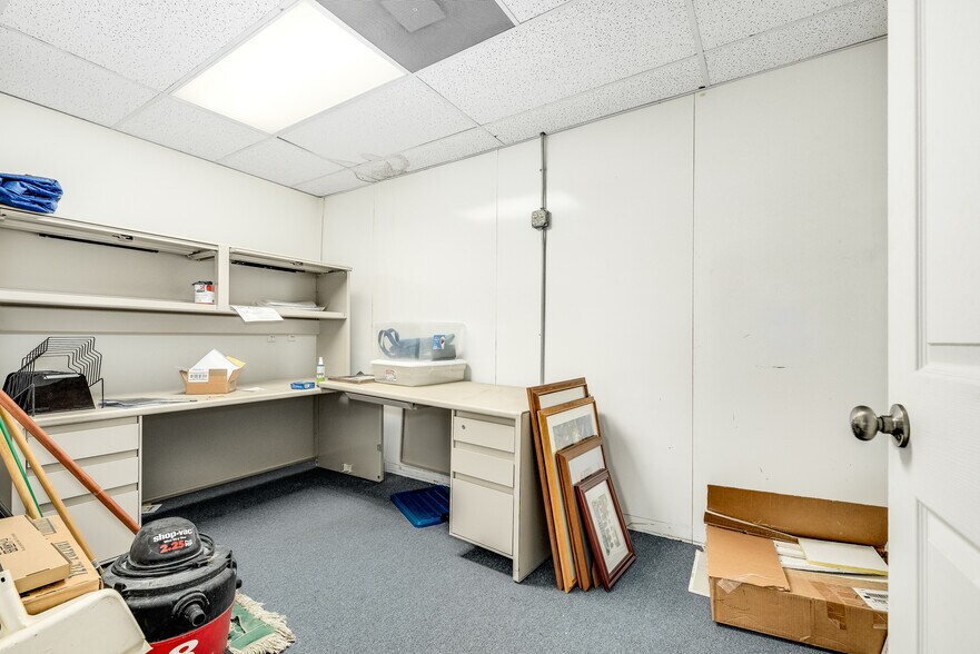 More Photos Of 902 E New Haven Ave, Melbourne Coworking Space