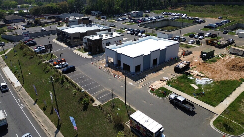 Primary Photo Of 2314 NE Capital Circle, Tallahassee Unknown For Lease