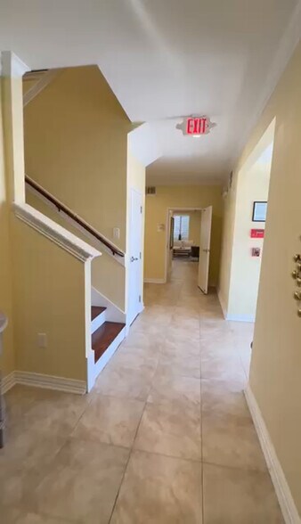 More Photos Of 918 Oak Glen Dr, Houston Industrial For Lease