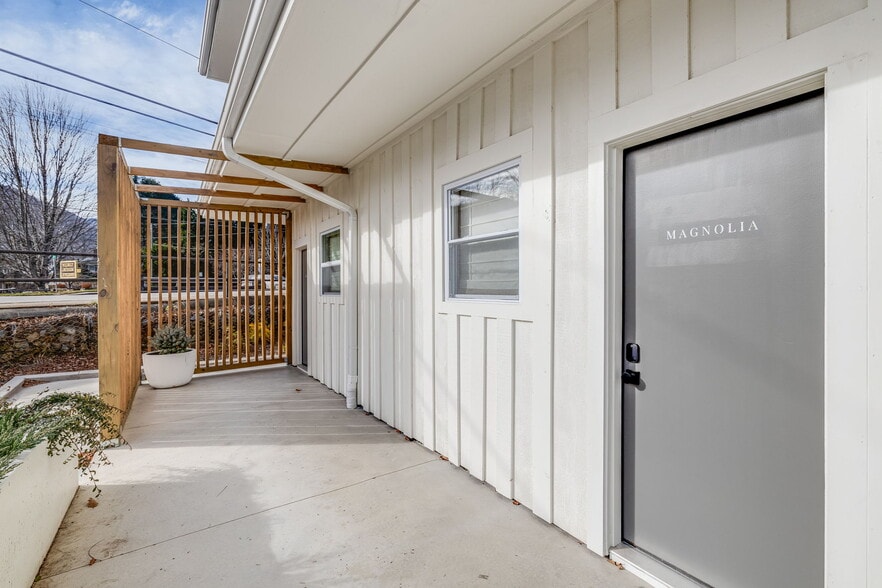 More Photos Of 4102 Soco Rd, Maggie Valley Hotel For Sale