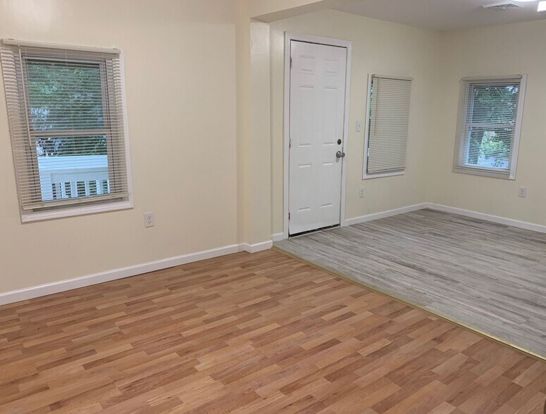More Photos Of 96 Hill St, Waterbury Apartments For Sale
