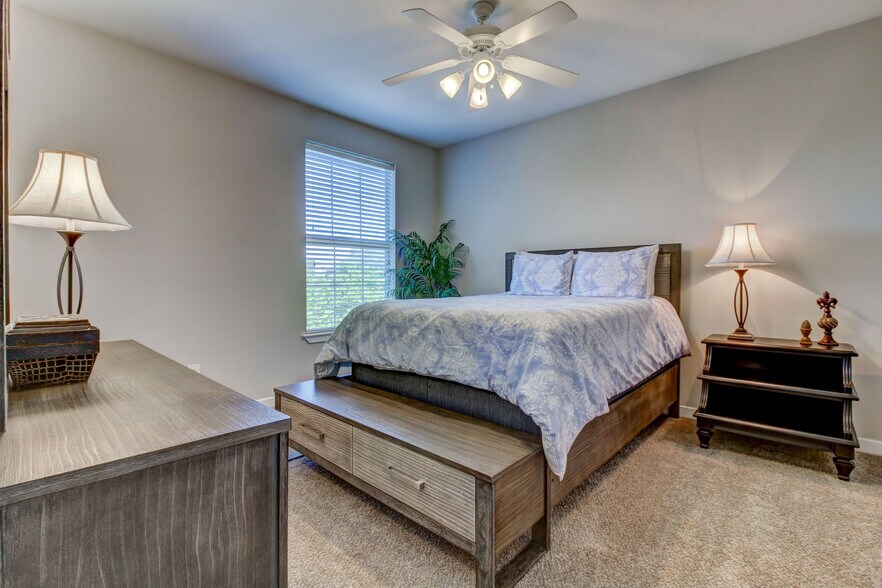 More Photos Of 1420 Annunciation St, New Orleans Apartments For Lease