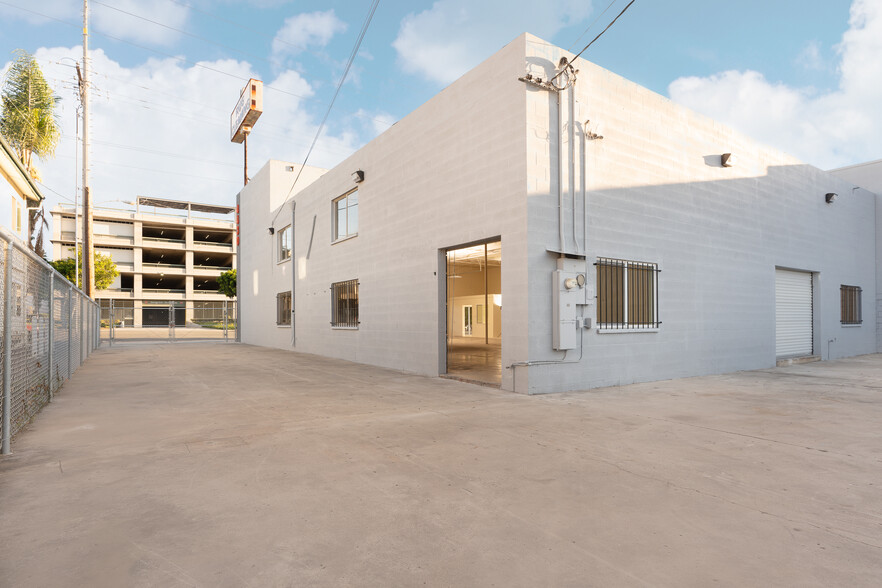 More Photos Of 4430 Vandever Ave, San Diego Warehouse For Lease